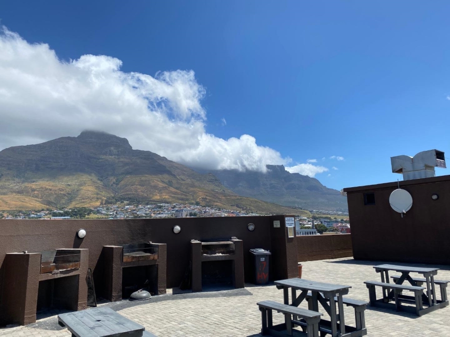 To Let 1 Bedroom Property for Rent in Woodstock Western Cape